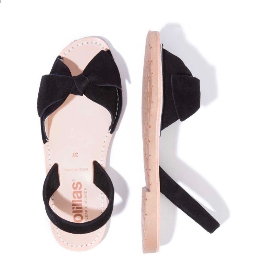 NWT SOLILLAS Noche Lazo Bow Detail
Suede Sandals, black
